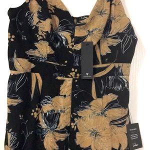 Gorgeous dress with floral design,very nice silhouette